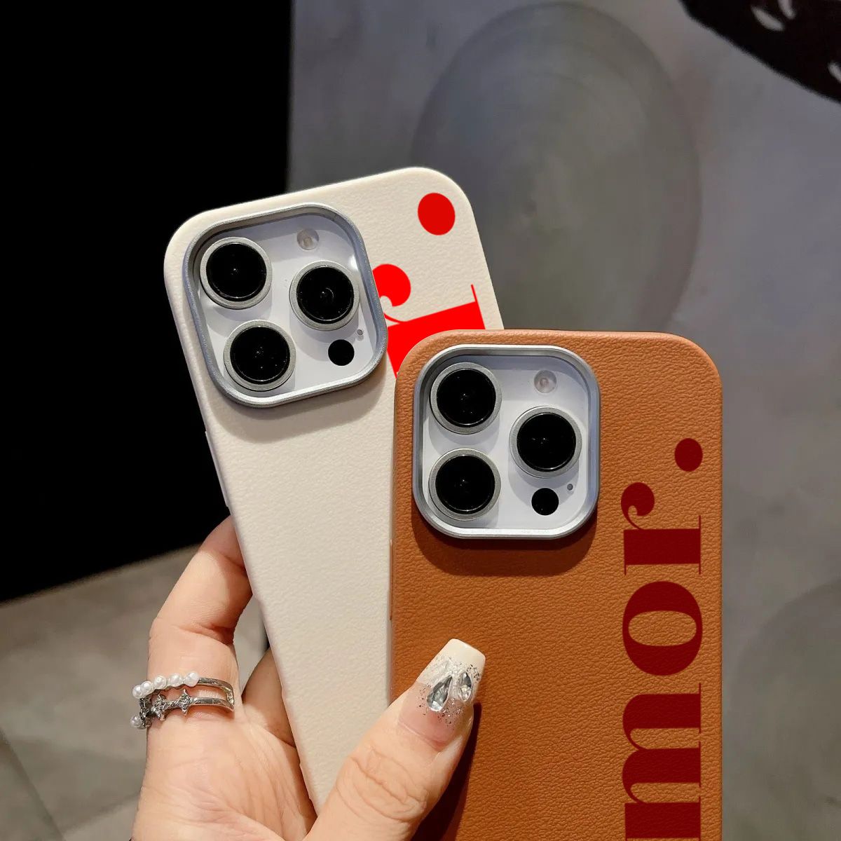 Kırmızı Sanatsal Harfli Lichee - Phone Accessories Red incelemesi ve fiyatı